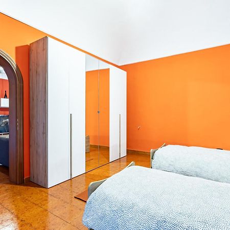 I Colori Di Lalla - 300 M Far From Castello Ursino Катания Екстериор снимка